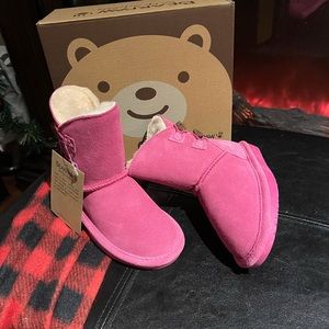 “” Authentic “ Toddler Bearpaw Suede Boots. “Brand New”.